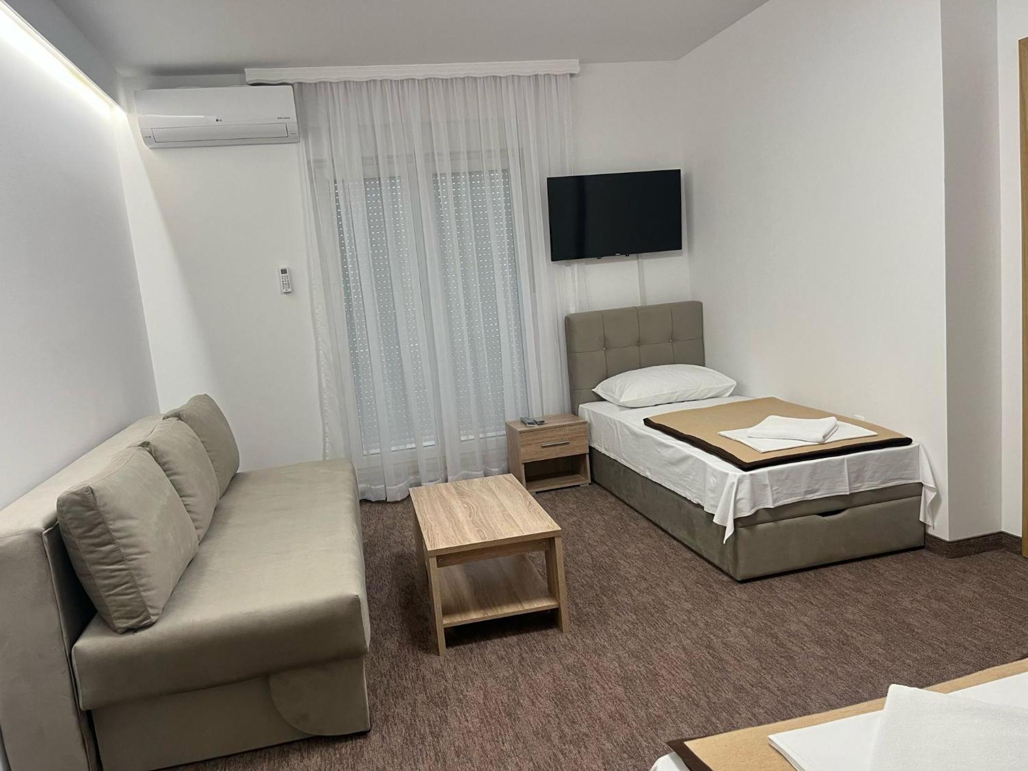 Motel Aura Mostar Exteriör bild